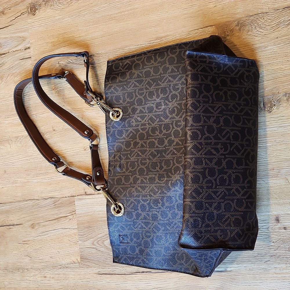 Calvin klein totes